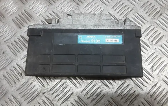 Mercedes-Benz E W124 Engine control unit/module 0265101018 0055452132