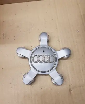 Audi A3 S3 A3 Sportback 8P Original wheel cap 8R0601165