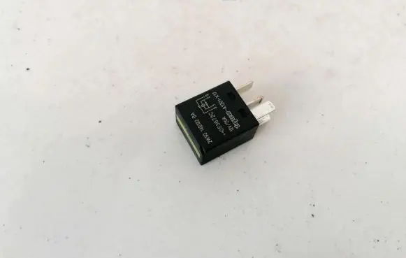 Ford Mondeo Mk III Other relay 2w9314b192ba 053672c
