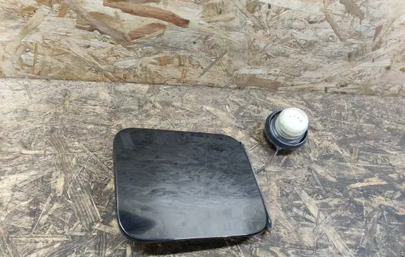 Nissan Tiida C11 Fuel tank cap