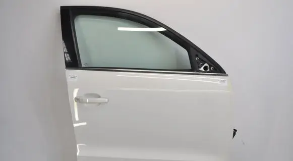 Audi Q3 8U Front door 