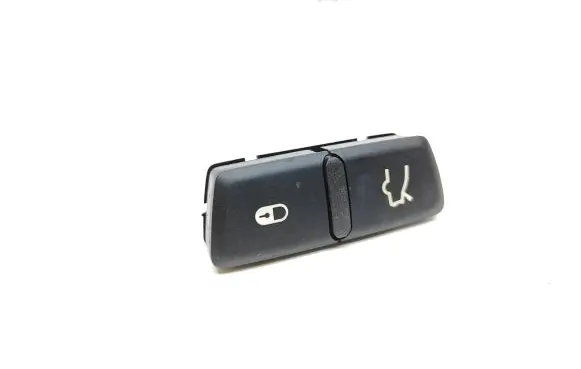 Maserati Levante Tailgate opening switch 670060550