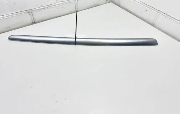 Mercedes-Benz ML W164 Front door trim bar A1647200522