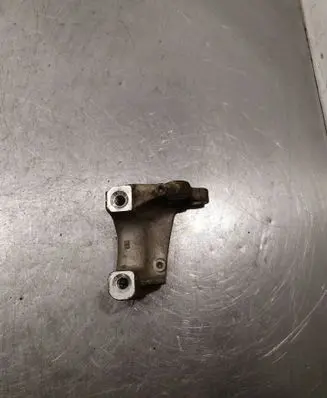 Honda Civic Engine mounting bracket 90snc