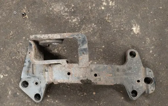 BMW X5 E53 Gear shift cable bracket