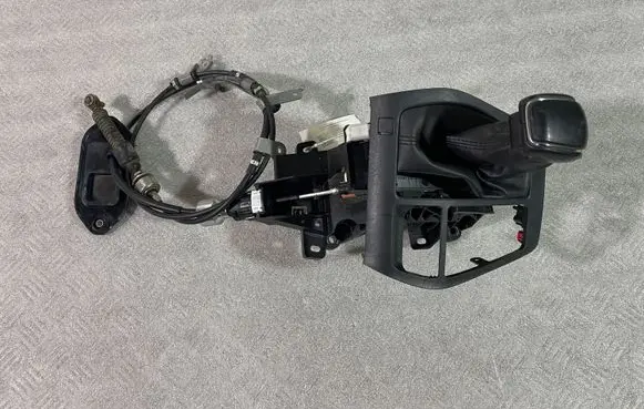 Toyota RAV 4 (XA50) Gear shifter/selector 75M016 75G892