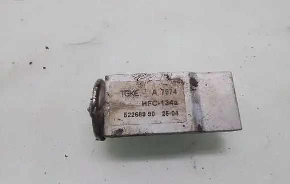 Volkswagen Fox Air conditioning (A/C) expansion valve 52268990