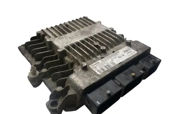 Volvo V50 Engine control unit/module 30729065A 5WS40092IT 08907