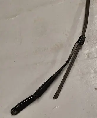 BMW X3 F25 Windshield/front glass wiper blade 721327108