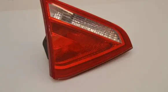 Audi A5 8T 8F Tailgate rear/tail lights 8T0945093