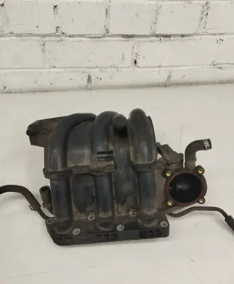 Volkswagen Polo III 6N 6N2 6NF Intake manifold 03D129743J