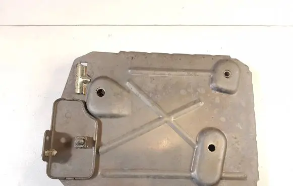 Battery bracket