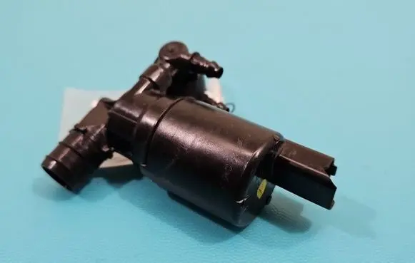 Opel Astra L Windscreen/windshield washer pump 9825893480 IMPRK1512594