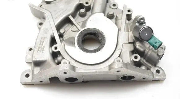 Land Rover Range Rover Sport L494 Oil pump FW936600AD