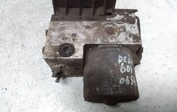 Peugeot 607 ABS Pump 0265202418 9632833580