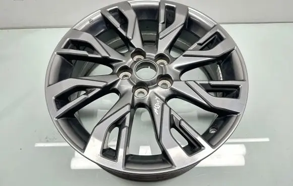 Mitsubishi Outlander R18 alloy rim 4250F405