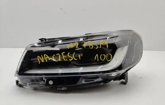 Toyota Proace Headlight/headlamp 9847211580