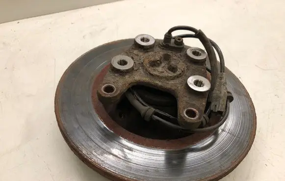 Peugeot 5008 Rear wheel hub
