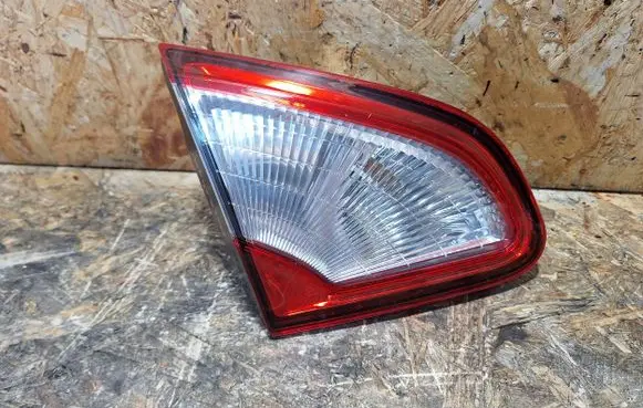 Nissan Qashqai Tailgate rear/tail lights B26555BR01A