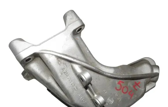 Mercedes-Benz CLS W257 Engine mounting bracket A2642232600
