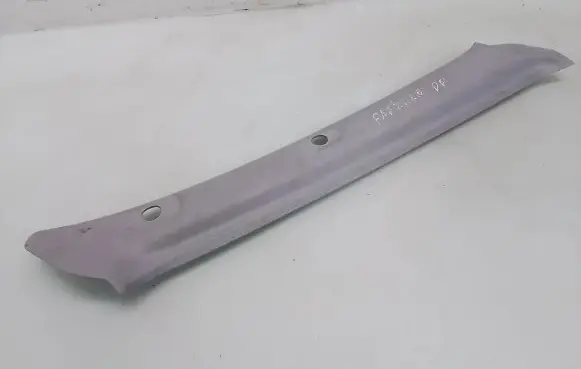 Mitsubishi Pajero Sport I (A) pillar trim MR417238