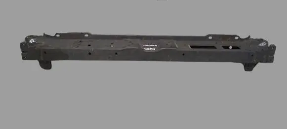 Hyundai Tucson TL Radiator support slam panel