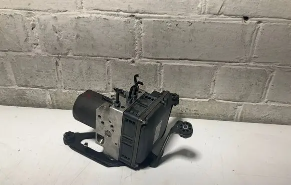 BMW X5 E70 ABS Pump 6854055 6854057 DSCJ7071