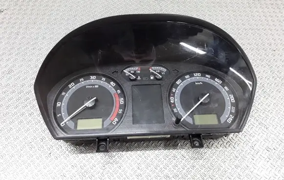 Skoda Fabia Mk1 (6Y) Speedometer (instrument cluster) 6Y0920881E