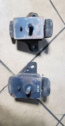 KIA Sorento Engine mount bracket