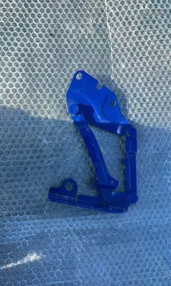Volkswagen Golf Plus Engine bonnet/hood hinges 5M0823301
