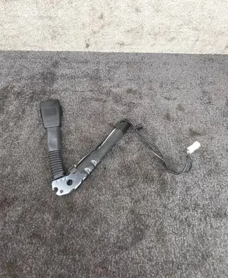 BMW M2 F87 Front seatbelt buckle 7259388
