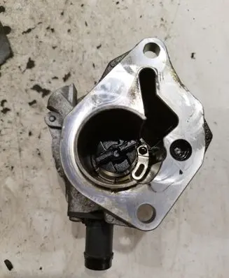 Vacuum pump