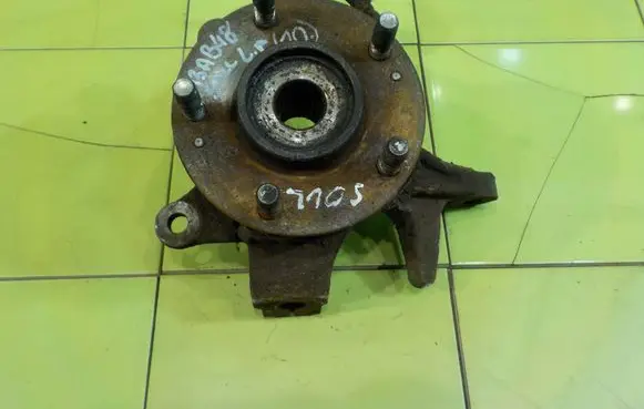 KIA Soul Front wheel hub spindle knuckle PRZOD