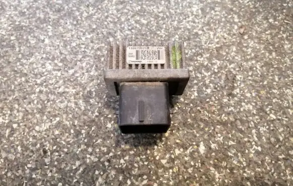 Dacia Sandero Glow plug pre-heat relay 110678071R
