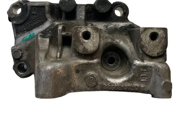 Land Rover Range Rover Evoque L538 Engine mounting bracket 9656597780