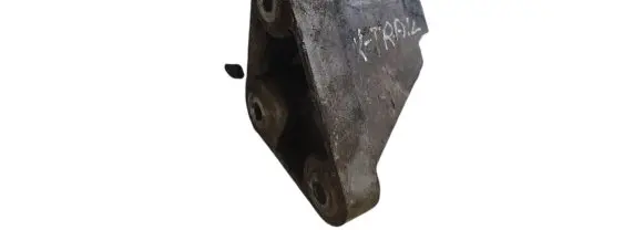 Nissan X-Trail T30 Engine mounting bracket NOCODE