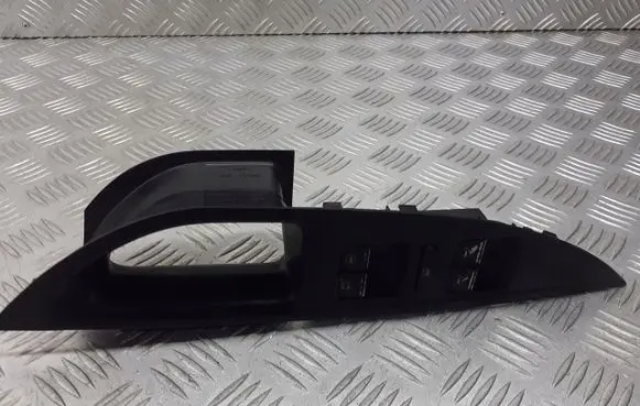 Seat Altea Front door window switch trim 5P1867171A