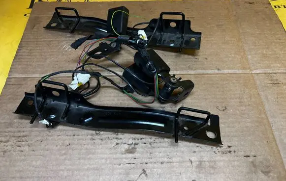 Peugeot 308 ISOFIX Bracket 98063976XX 98063975XX 1354452X
