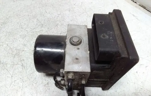 Opel Zafira B ABS Pump 13234911 10096005593