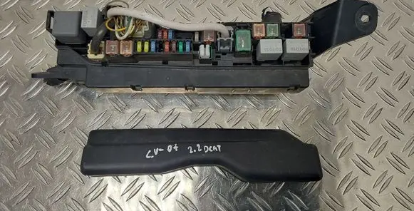Toyota Corolla Verso AR10 Fuse box set