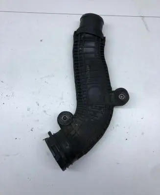 Volkswagen PASSAT B6 Intercooler hose/pipe PA66PA6GF15