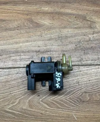 Audi A4 S4 B8 8K Turbo solenoid valve 8K0906627