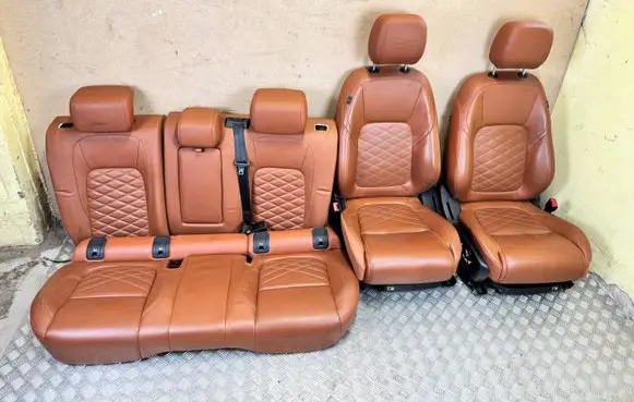 Jaguar E-Pace Seat set