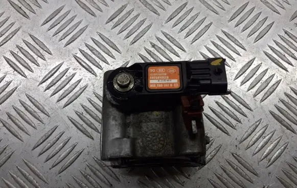 Renault Laguna III Air pressure sensor 8200685363