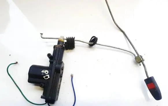 Opel Astra G Central locking motor 932037992