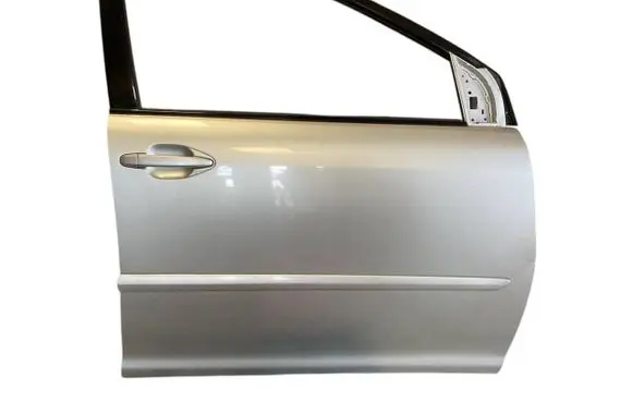 Lexus RX 300 Front door 8215148200