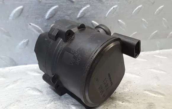 Seat Leon (5F) Electric auxiliary coolant/water pump 5G0965567 0392023209