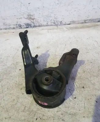 Toyota Corolla Verso AR10 Engine mount bracket