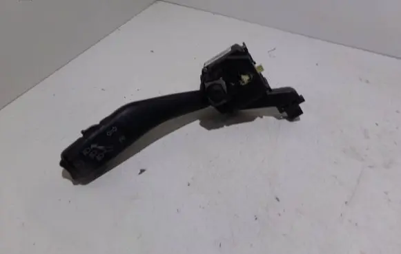 Skoda Octavia Mk2 (1Z) Indicator stalk 1K0953513F 01103511
