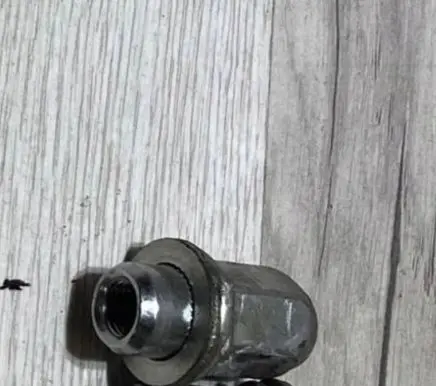Toyota Hilux VIII Nuts/bolts 